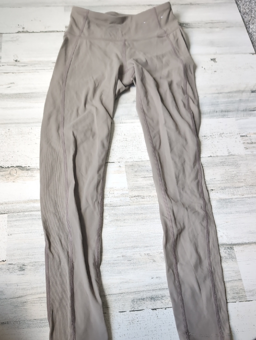 Women's High-Waist Leggings in Light Taupe